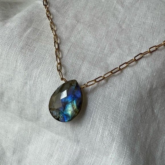 Paperclip Chain Labradorite Necklace - Picture 6 of 7
